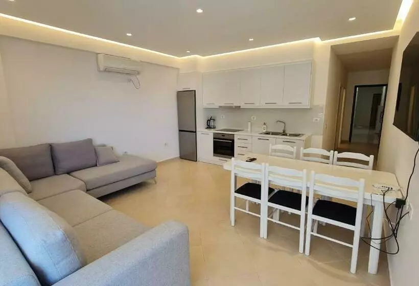 Sea And City View Apartment