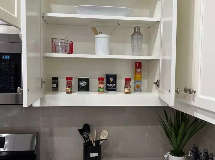 The Cosmopolitan Modern, Cozy, New 3bedroom Home