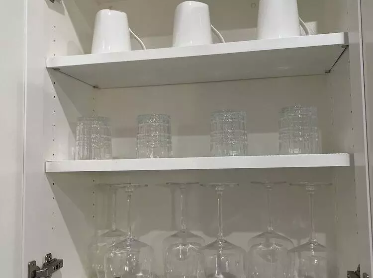 The Cosmopolitan Modern, Cozy, New 3bedroom Home