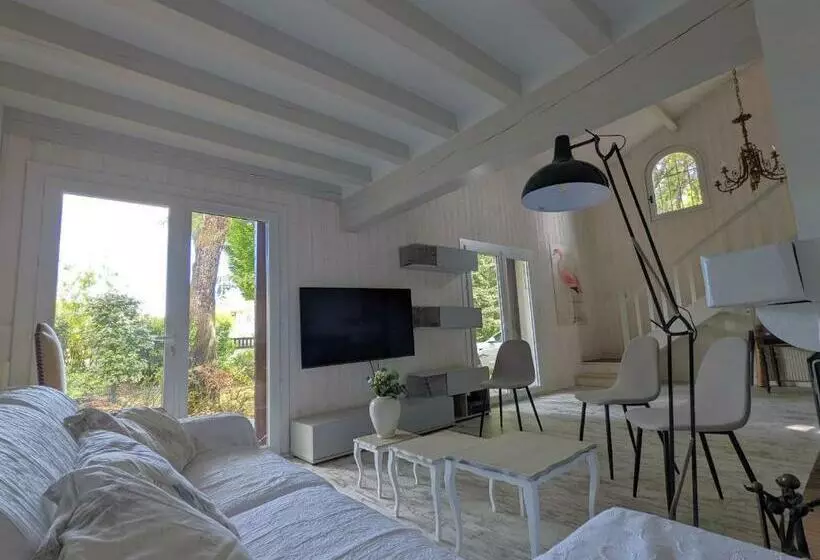 Villa Andercool Avec Piscine Utilisable En Toutes Saisons