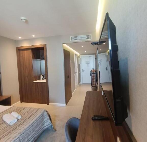 هتل Alliance Palace