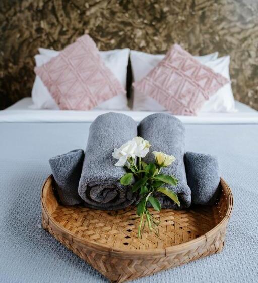 ホテル Loftpua ลอฟท์ปัว