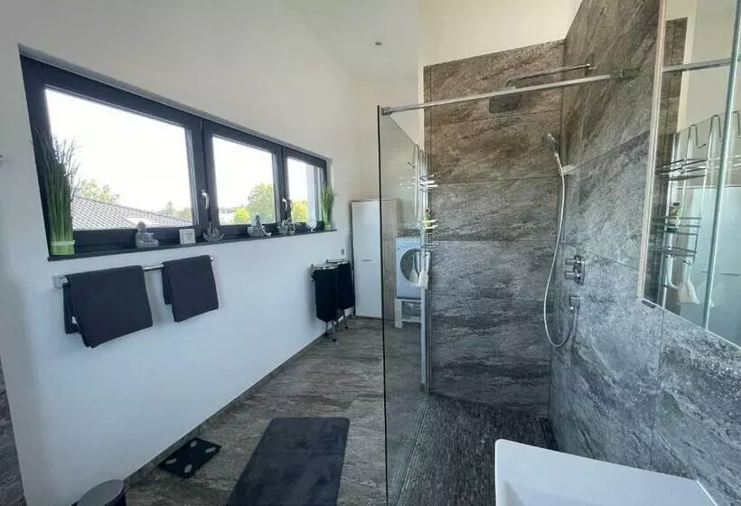 #neu L Seeblick L Netflix L Boxspring L Nespresso L E Tür L Terrasse L 82m2