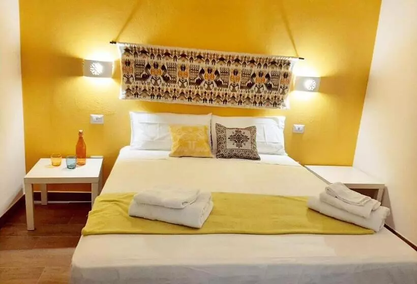 Majatalo Camera Olbia Centro, Vacanze Olbia E Dintorni  Blue House Guest House