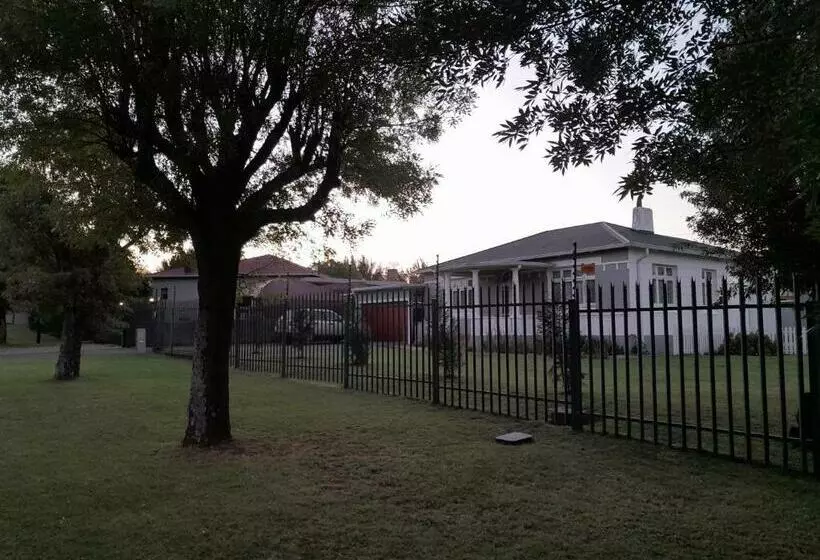 Majatalo The Cradle S Rest Guest House