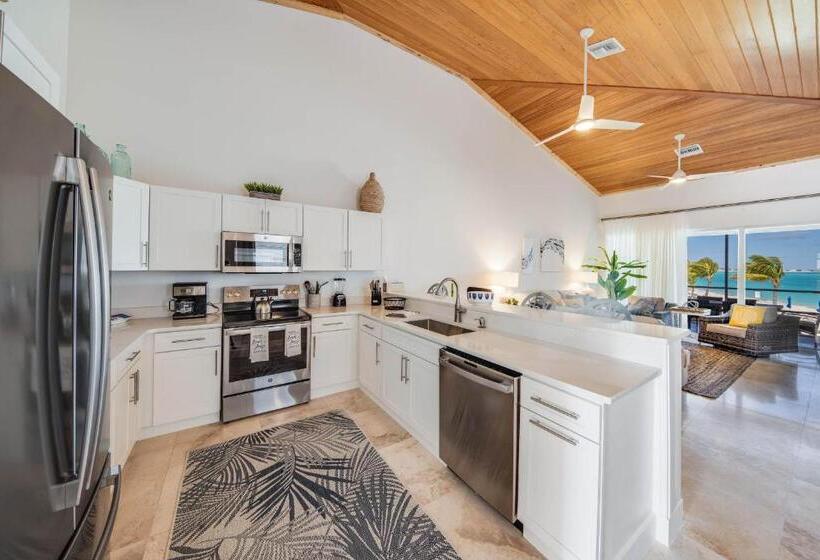 Resort Bahama Beach Club