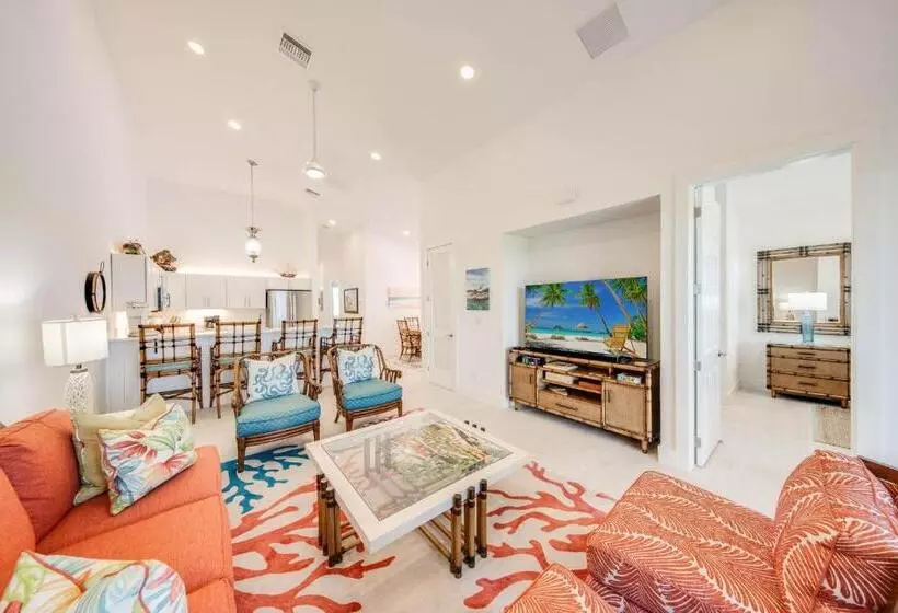 استراحتگاه Bahama Beach Club
