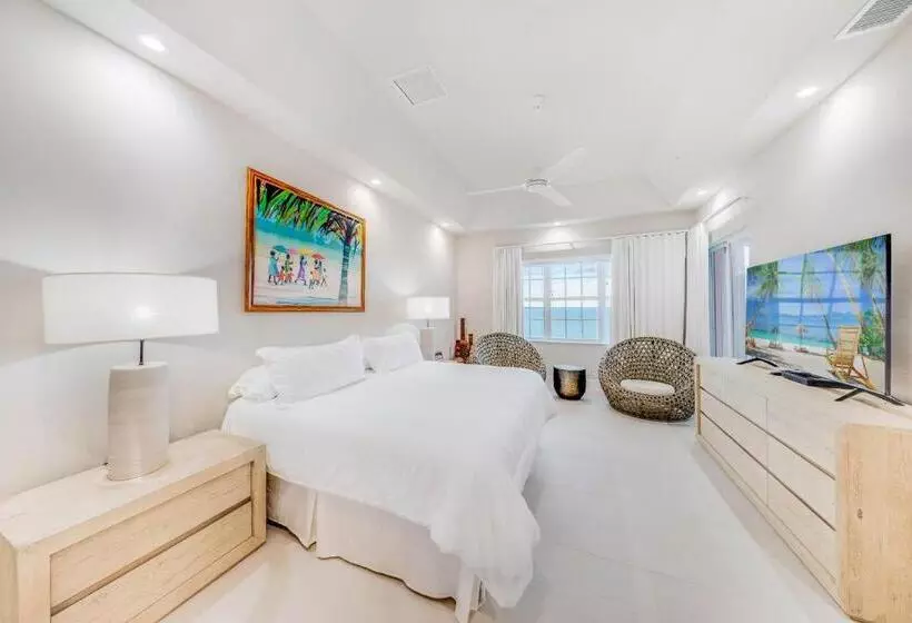 استراحتگاه Bahama Beach Club