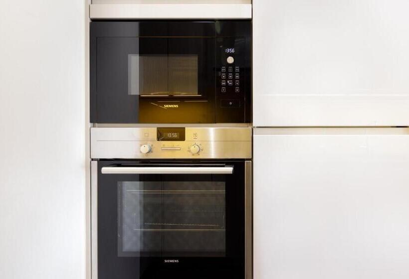 The Gatsby Luxury Apartment