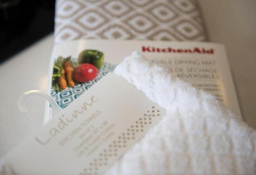 The Gatsby Luxury Apartment