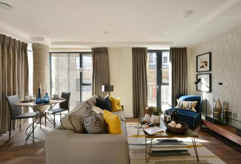 The Gatsby Luxury Apartment