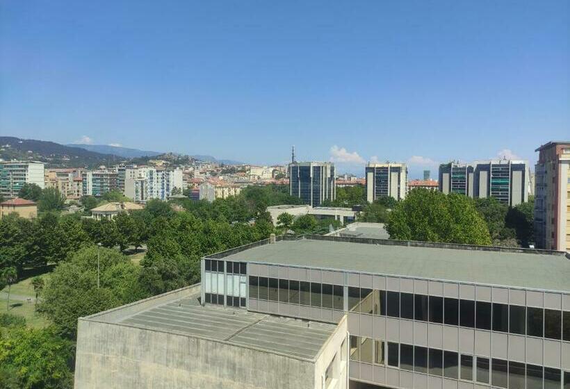 Una Finestra Su Savona