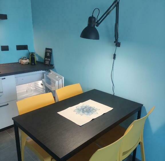 Una Finestra Su Savona