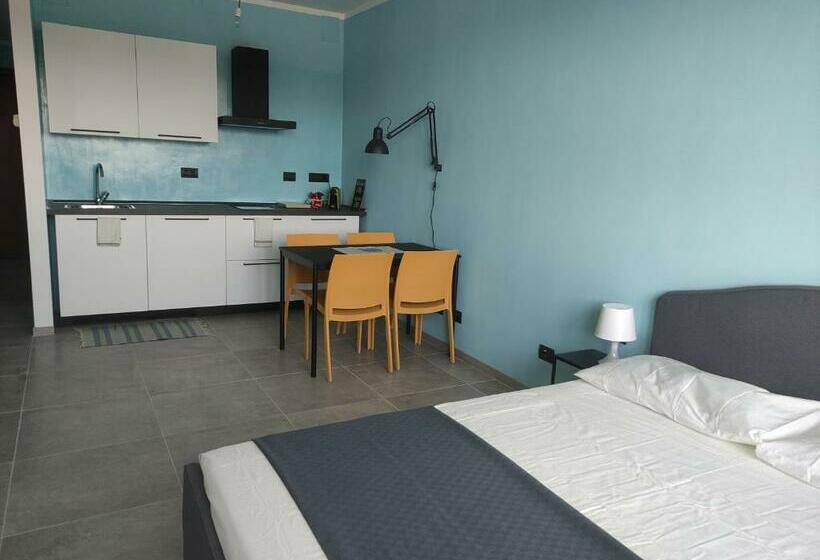 Una Finestra Su Savona