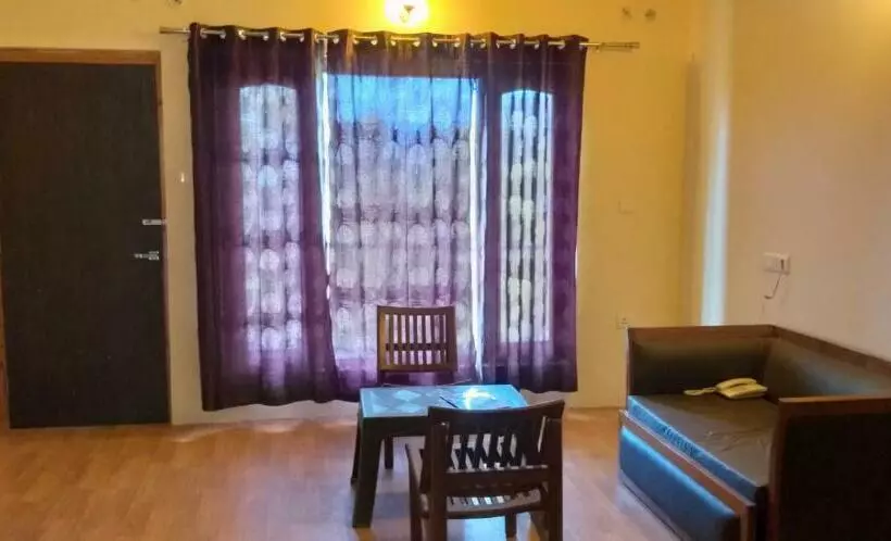 Retkeilymaja Elphinstone Inn