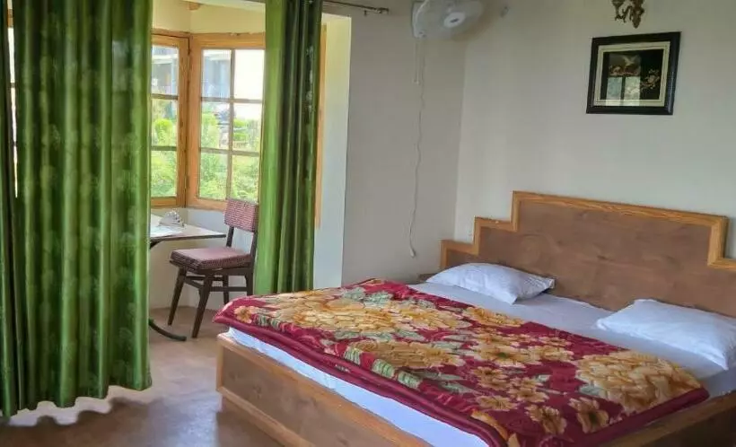 Retkeilymaja Elphinstone Inn