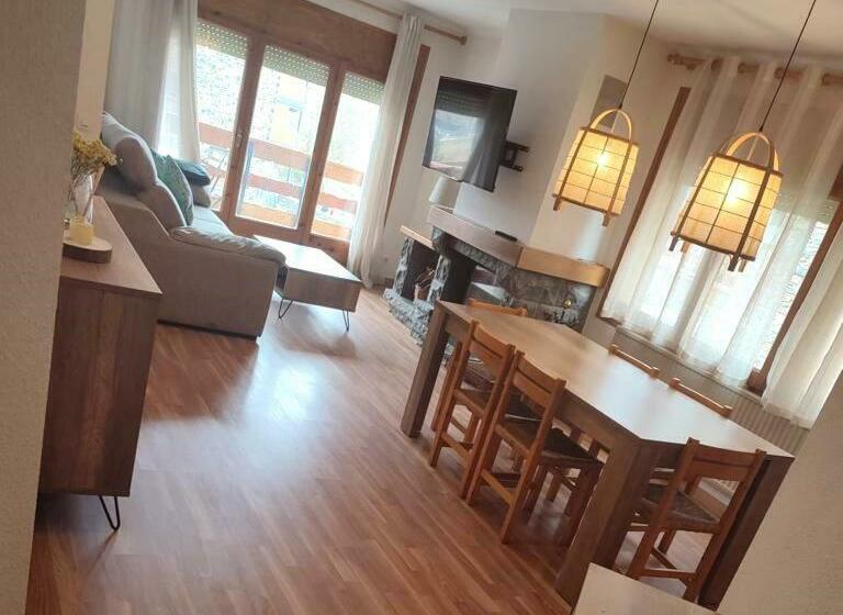 Apartamento En Llivia Con Piscina