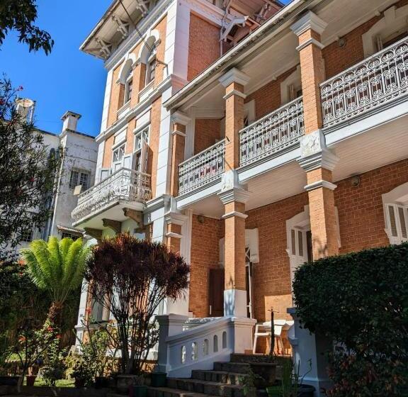 تختخواب و صبحانه Le Manoir