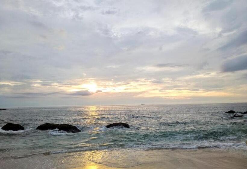 Bed and Breakfast Madampa Ganga Villa