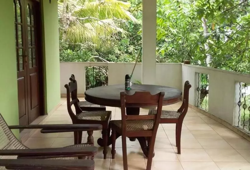 Aamiaismajoitus (B&B) Madampa Ganga Villa