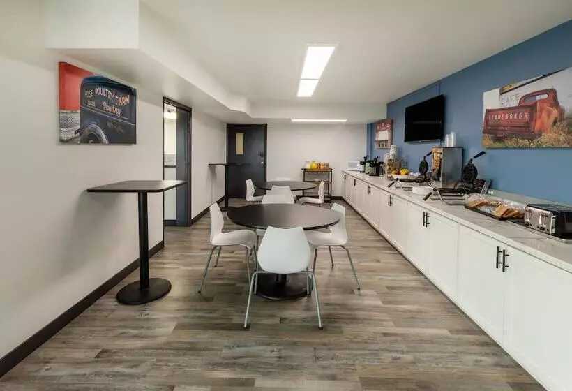 ホテル Super 8 By Wyndham Laredo