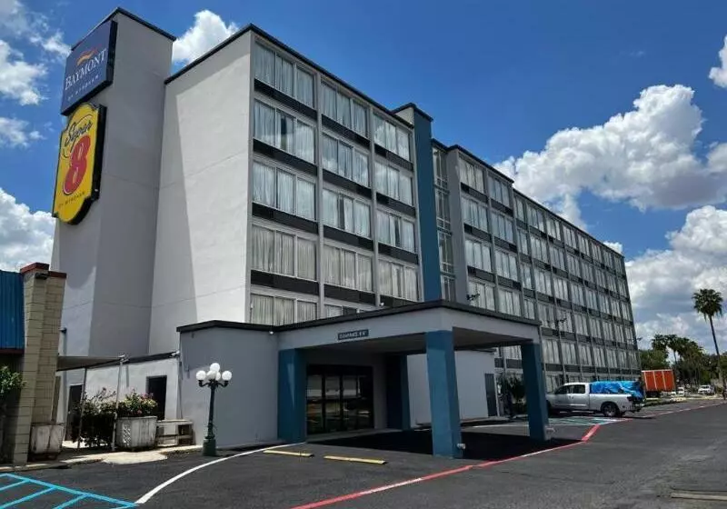 ホテル Super 8 By Wyndham Laredo