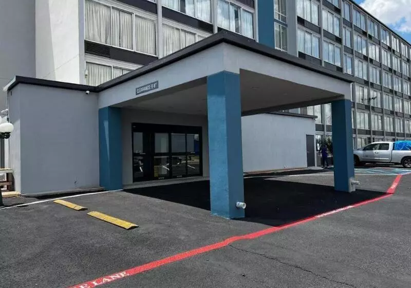 ホテル Super 8 By Wyndham Laredo