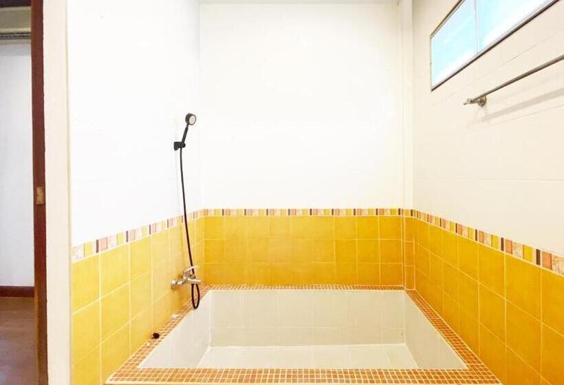 Пансион 1 Bedrooms Cozy Entire House Near Bangtao Beach Free Wifi