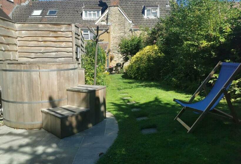 The Sherborne Cottage