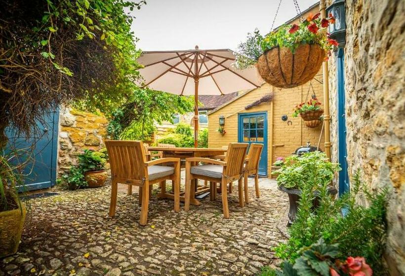 The Sherborne Cottage