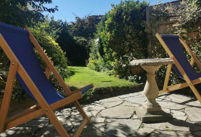 The Sherborne Cottage