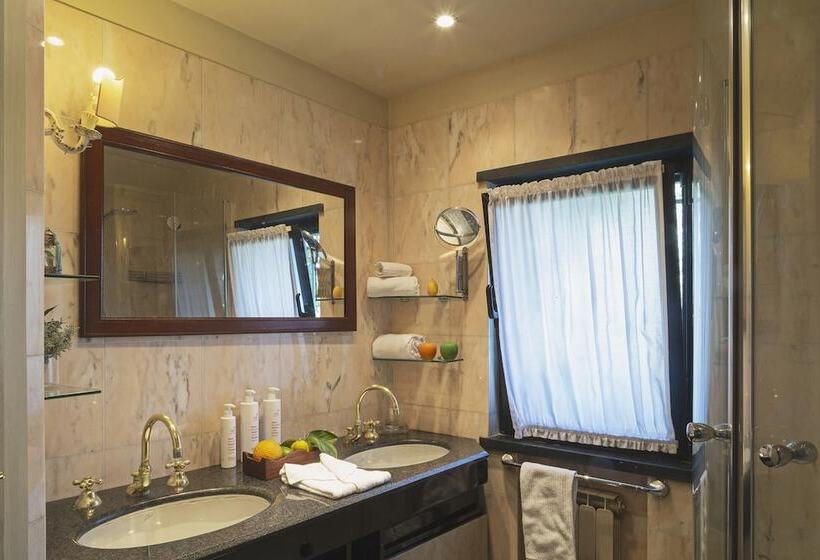 Villa San Massimo With Pool By Wonderful Italy