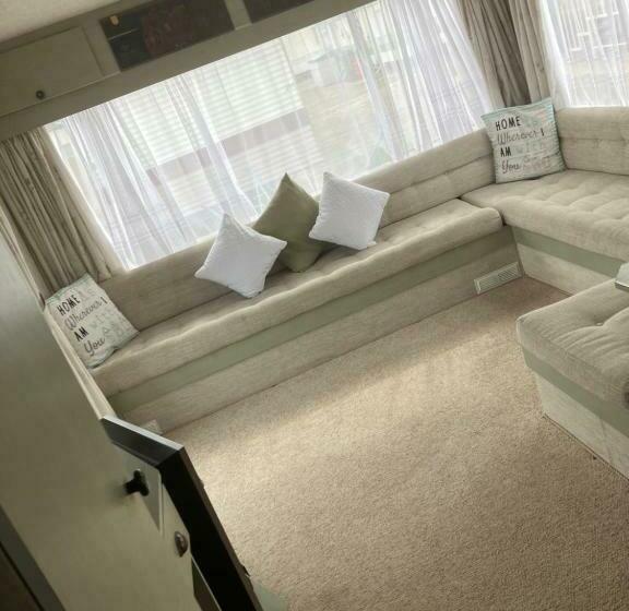 Hollie’s Hemsby Holidays   Static Caravan