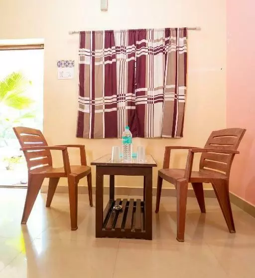 Hotelli Dwarka Residency