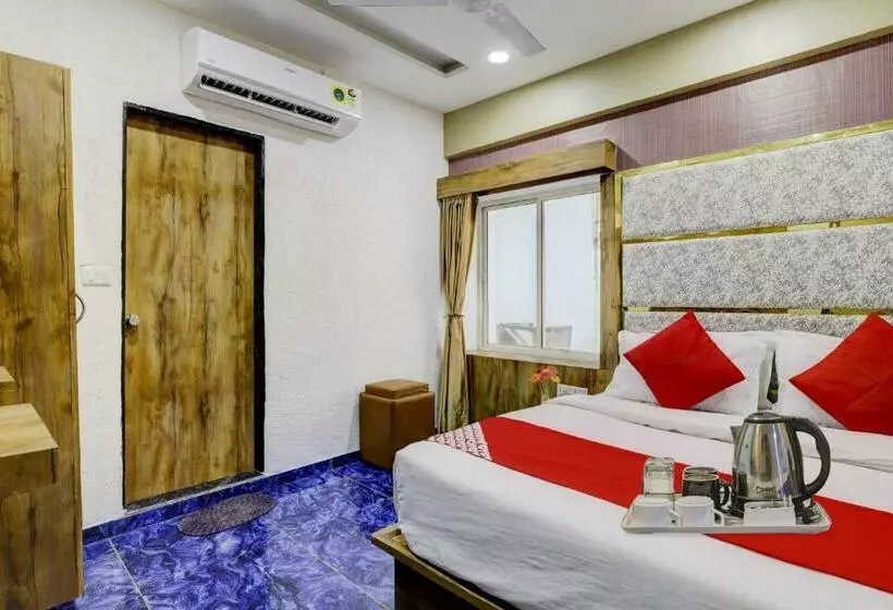 Hotelli Flagship 91933 Bhavy