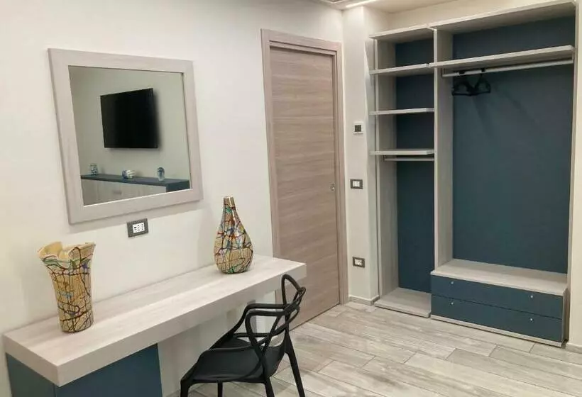 Il Paguro Apartment Giardini Naxos Con Piscina Condominiale