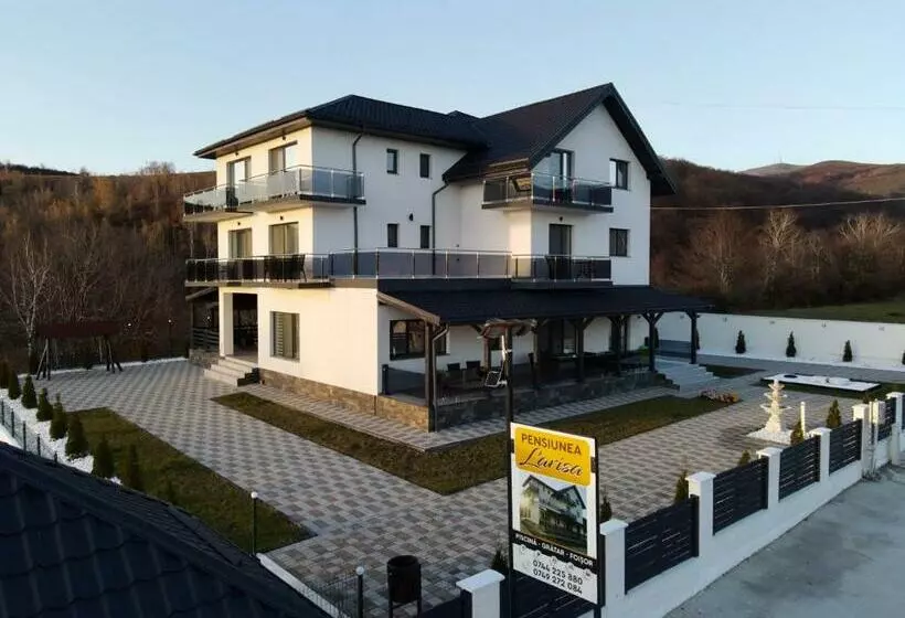 Majatalo Casa De Vacanta Larisa