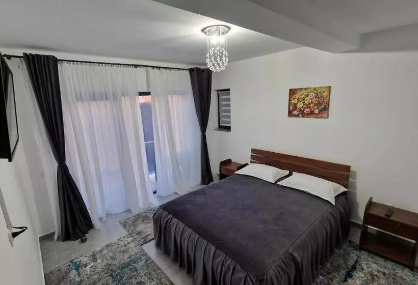 Majatalo Casa De Vacanta Larisa