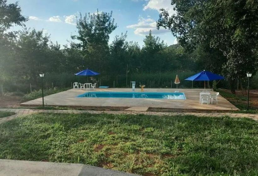 Retkeilymaja Chalés Por Do Sol