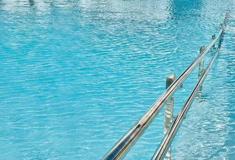 Canaryislandshost L Las Olas