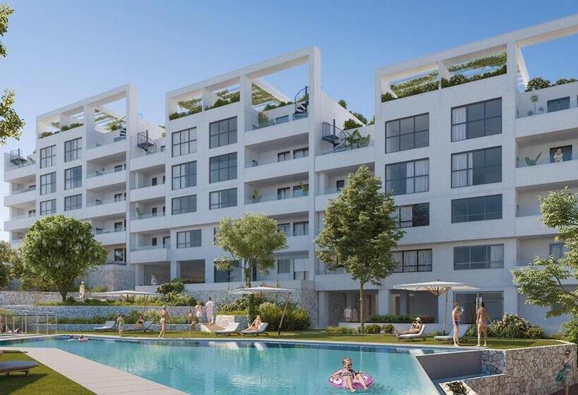 New 3 Bed Apartment Estepona Town With Pool