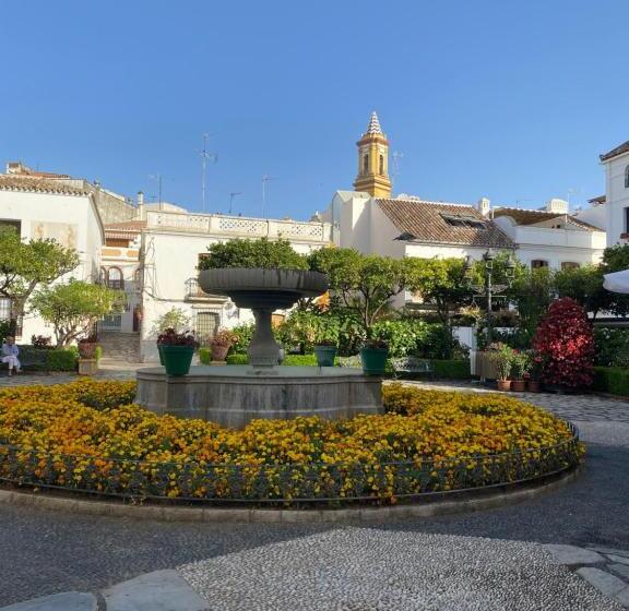 New 3 Bed Apartment Estepona Town With Pool