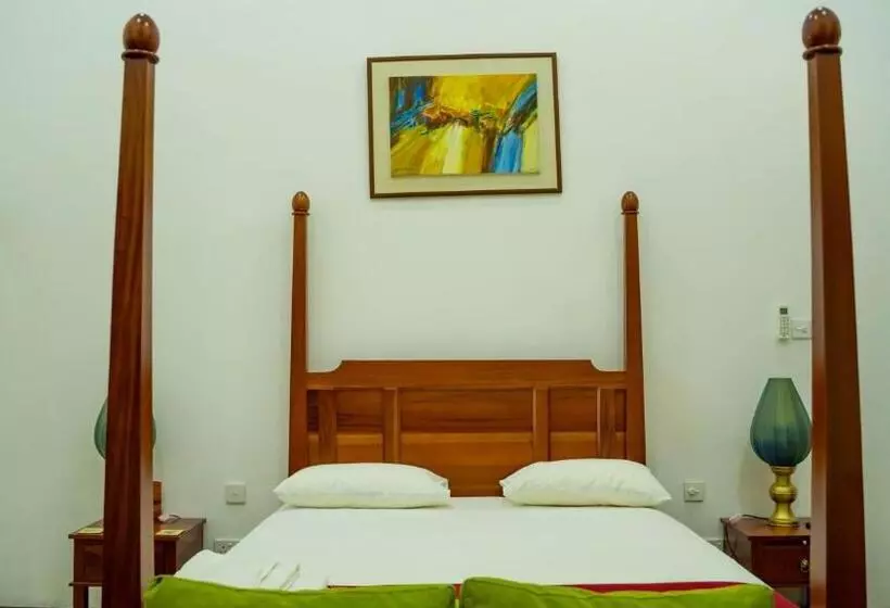 پانسیون Flamingo Villa