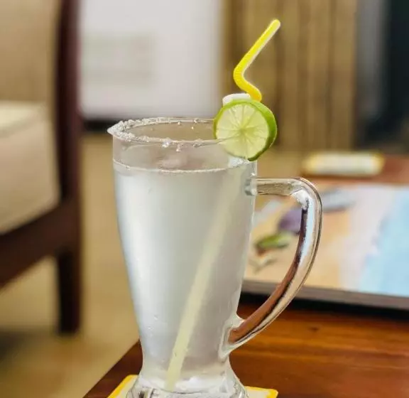 پانسیون Flamingo Villa