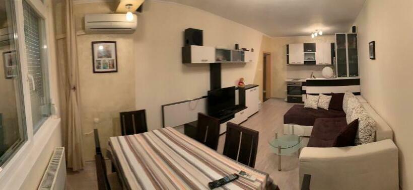 Sea Garden Apartment In Burgas