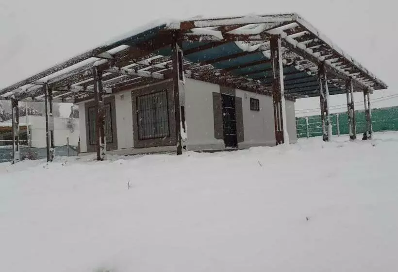 Cabaña Alegre Con Vista A La Cordillera