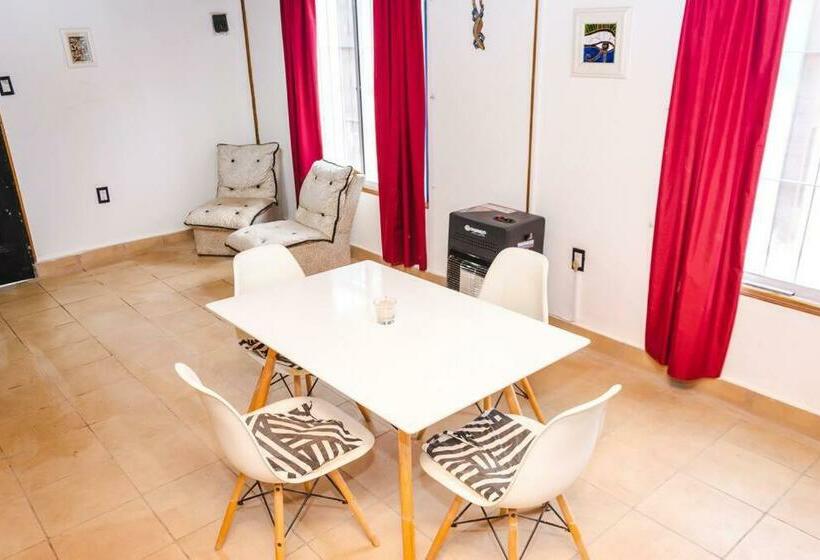 Cabaña Alegre Con Vista A La Cordillera