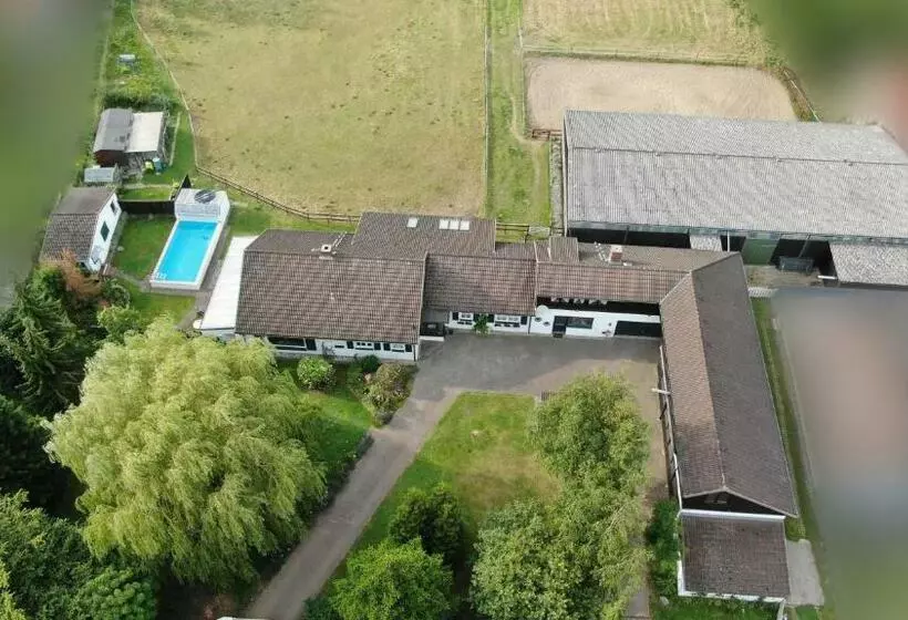 Landhaus Hideaway Mit Aussenpool, Sauna Und Kamin