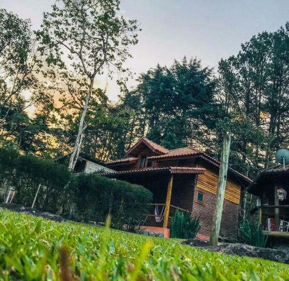 Majatalo Chale Canto Dos Cristais