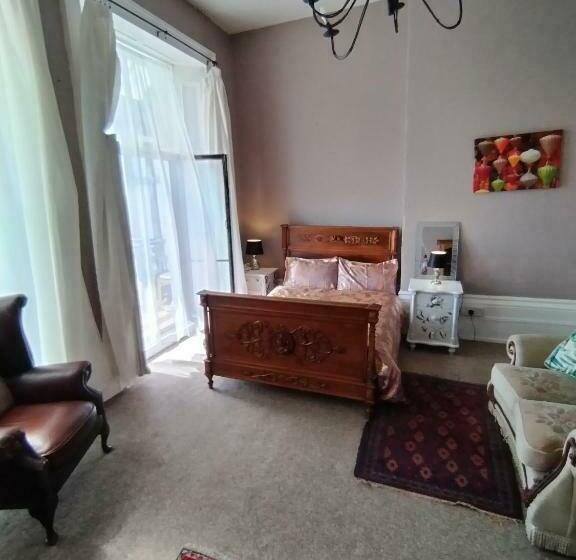 Sea View Studio Flat With Balcony, Parking